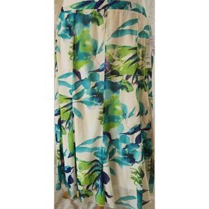 K27 Notations floral skirt, shear lined fit and flare NWT